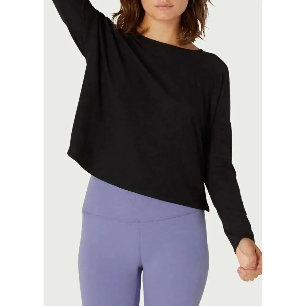 ✨BEYOND YOGA
Morning Light Cropped Pullover✨ - Picture 3 of 6